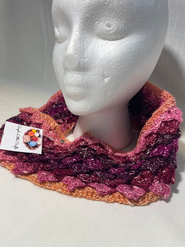 Crocheted Scale Stitch Cowl